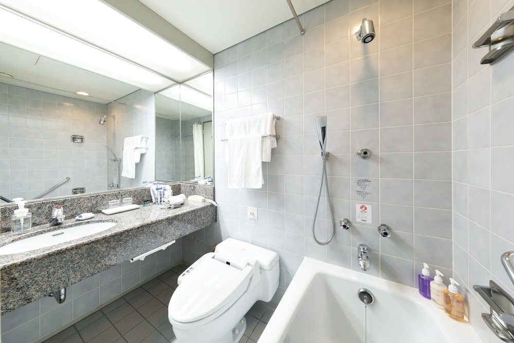 Mercure Tokyo Hibiya 8/59