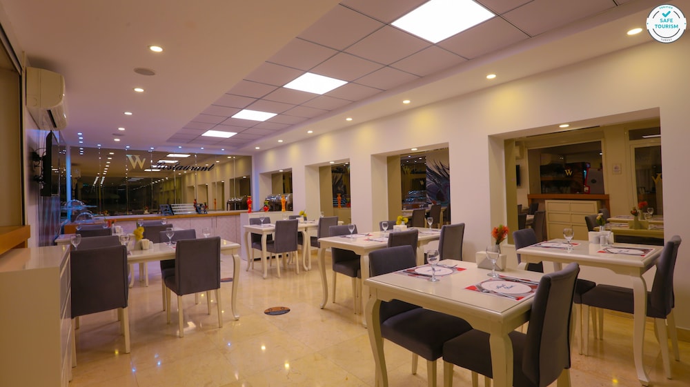 Wise Boutique Hotel & Spa 54/65