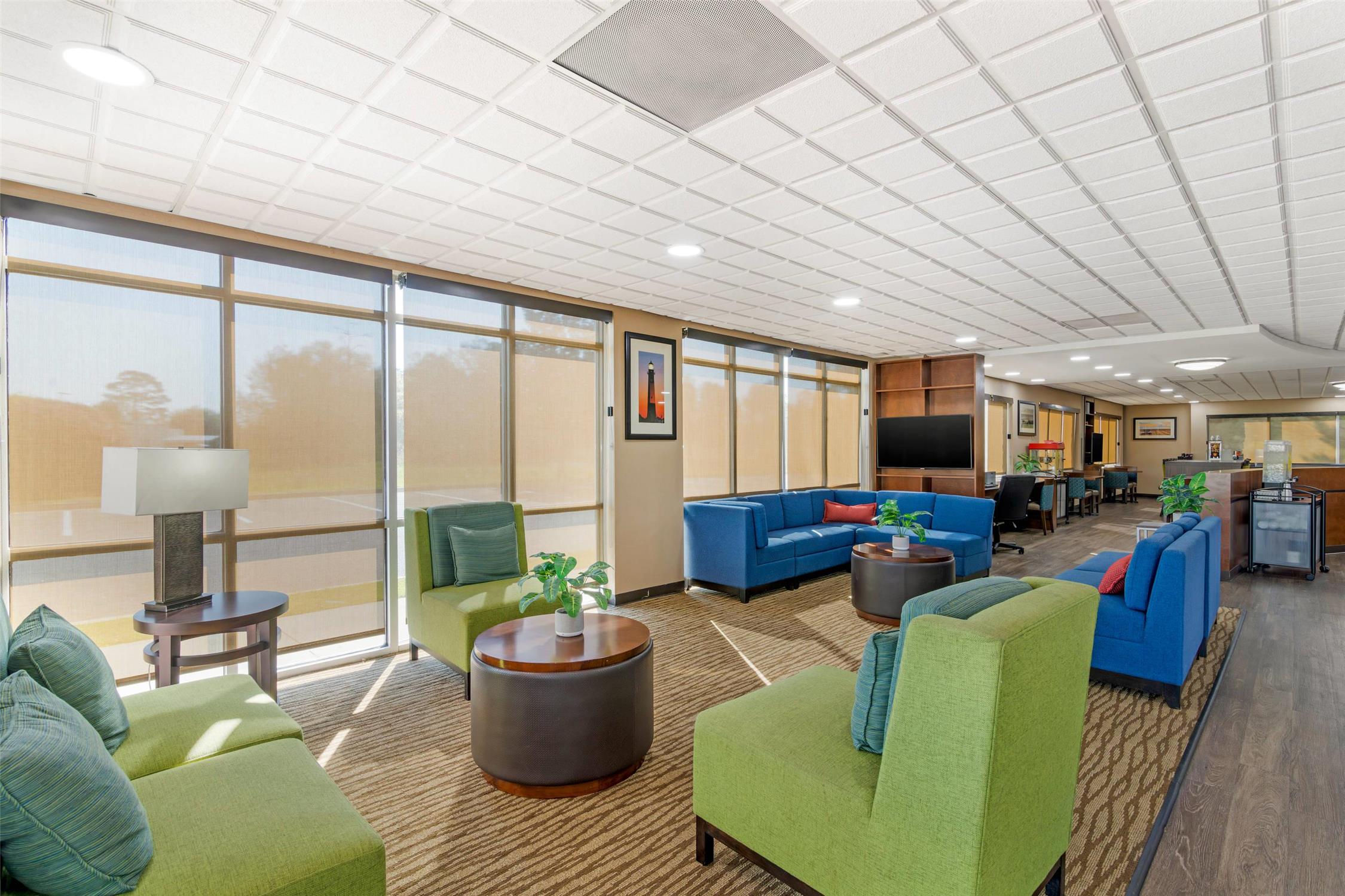 Comfort Suites Brunswick GA 24/44