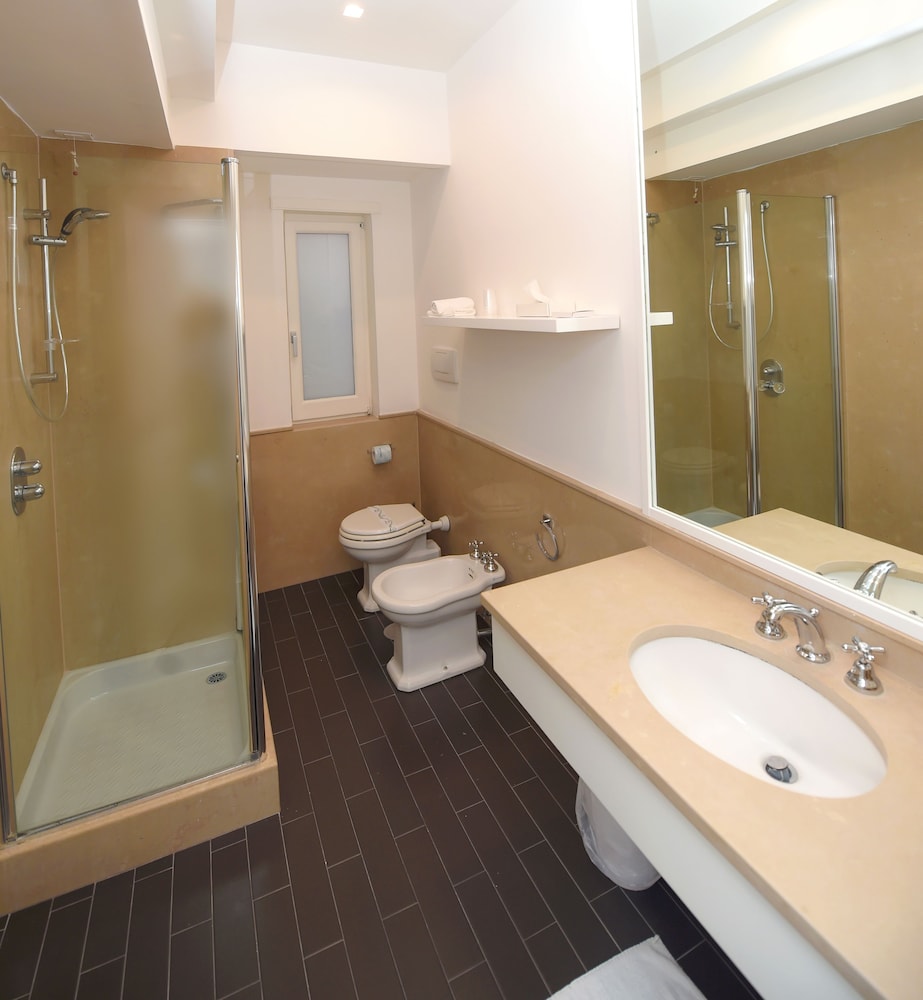 Sorrento City Hotel 34/76