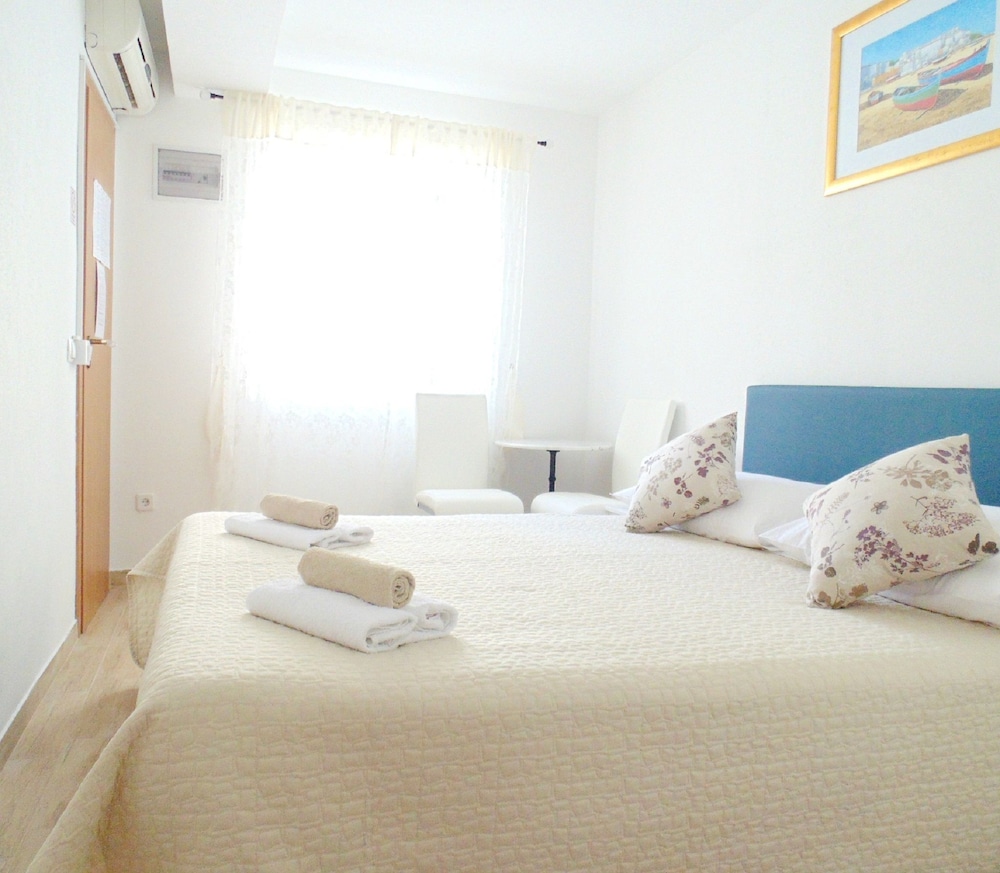 Peruzovic Rooms Apartments 45/70