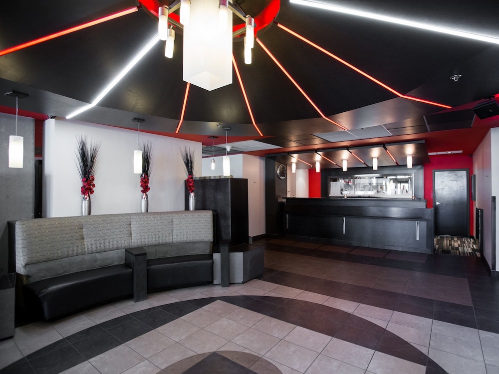 Grand Times Hotel Quebec City Airport 30/60