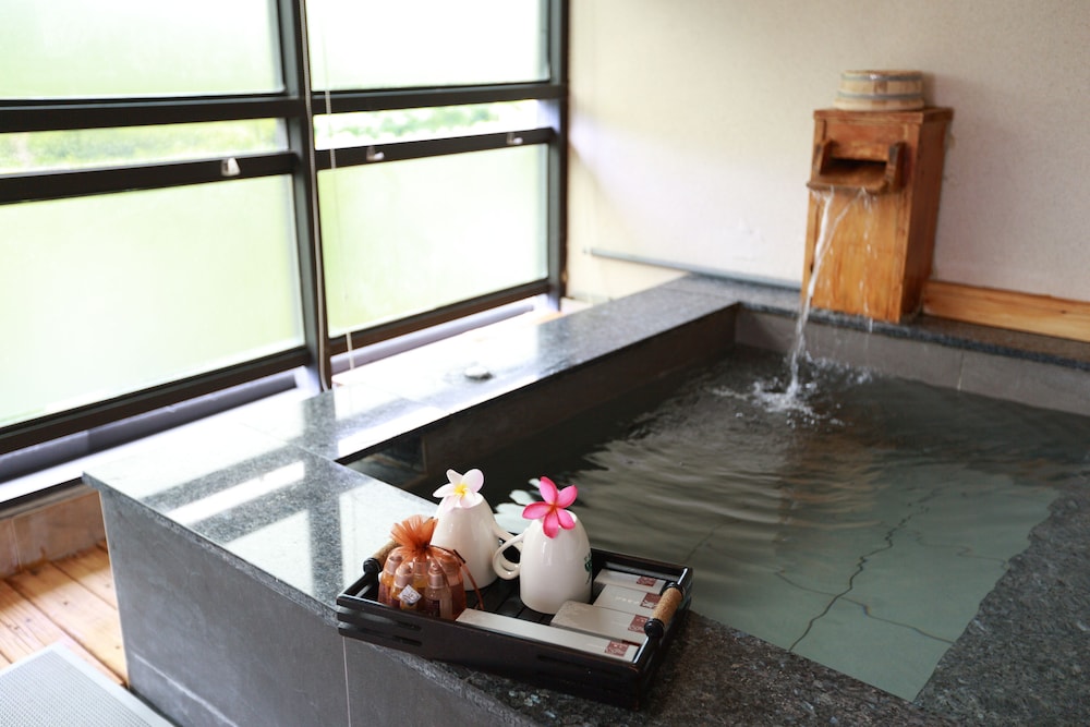 The Mudan Hot Springs Resorts and Villa 24/45