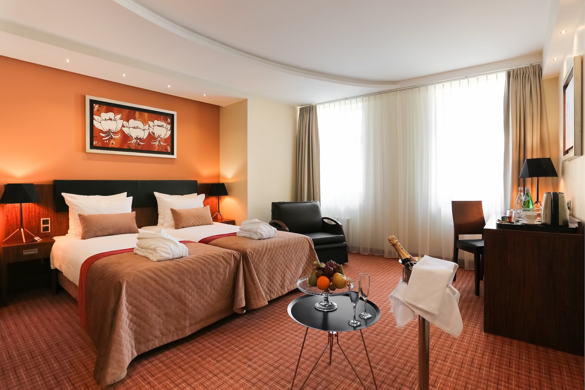 JUNIOR SUITE, DOUBLE OR TWIN BED