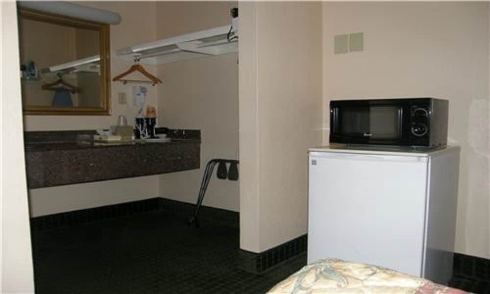 Fairbridge Inn Suites Mcdonoughga 4/52
