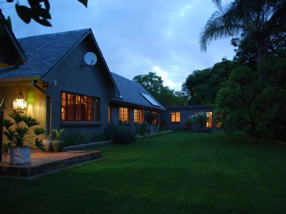 The Wardrobe Guest House 4/68
