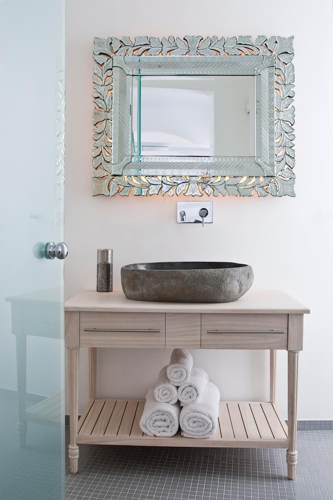 Belvedere Suites 49/50