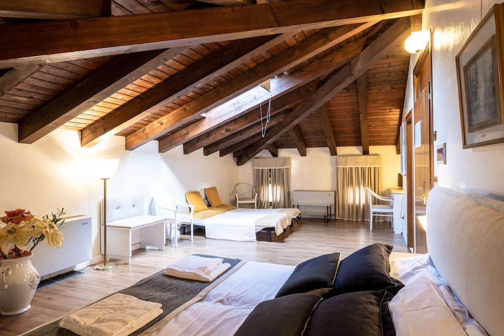 Hotel Villa Sara 22/60