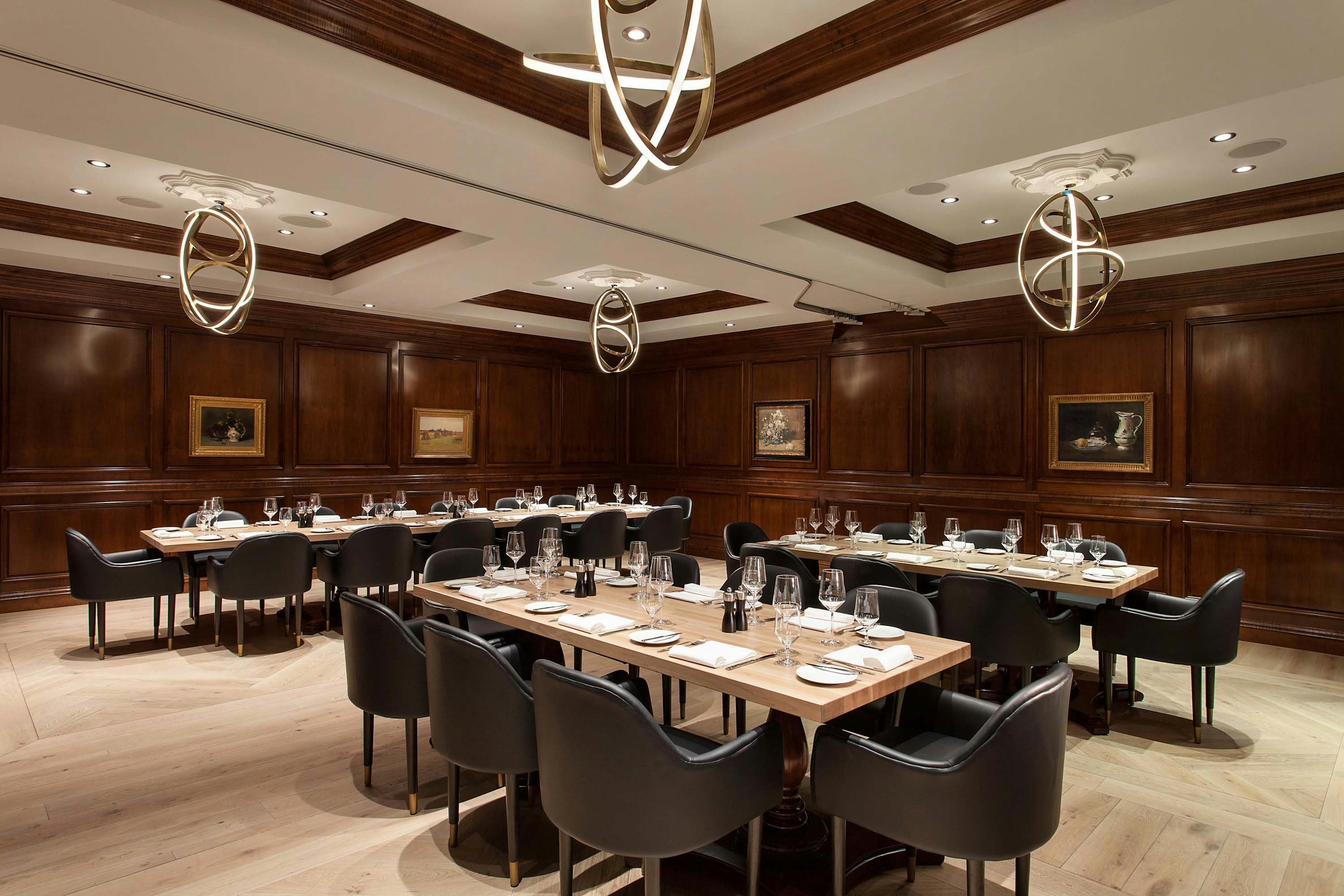 Sutton Place Hotel 48/55