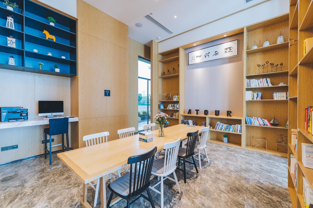 Atour Hotel (Suzhou North High Speed Railway Station, Qiyage Garden) 39/44