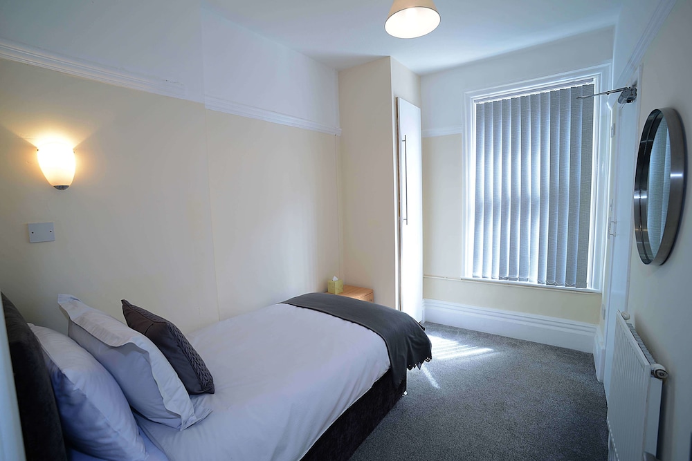 3 Bedrooms, Apartment, 3 Beds, Sofa