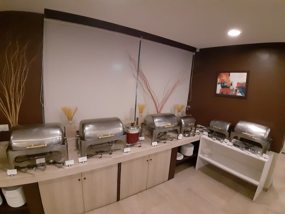Starlit Suites 50/50