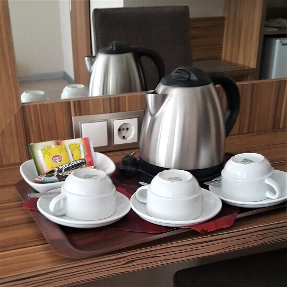 Buyuk Hotel 35/50