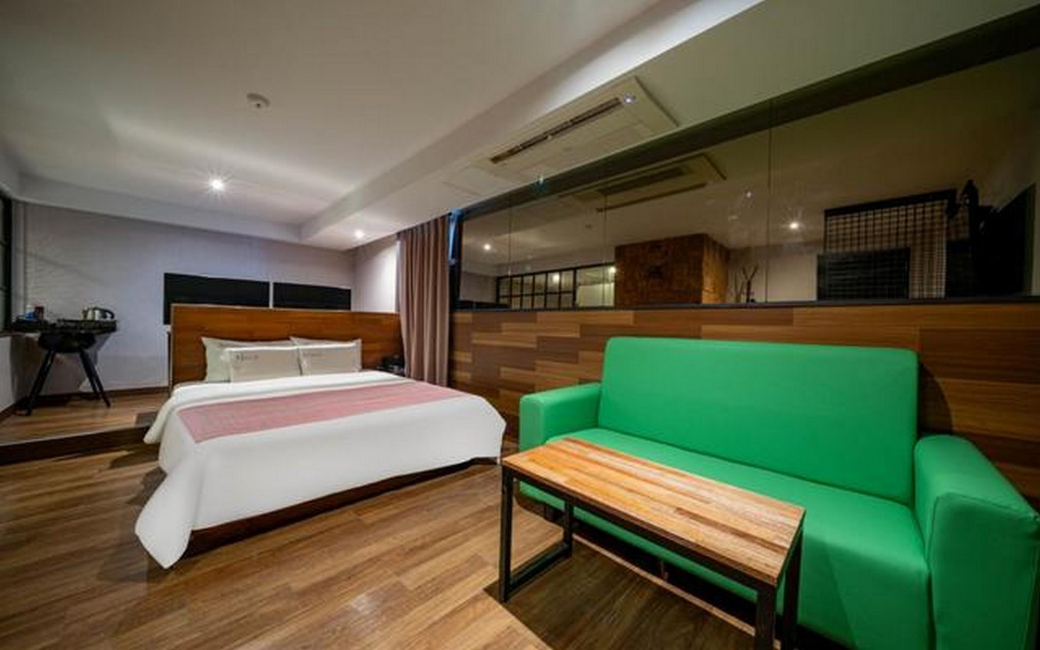 Jani B Hotel 33/56