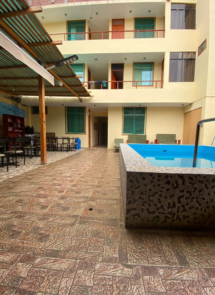 El Boulevard - Hostel 22/24