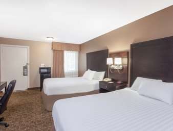 Ramada by Wyndham Fresno North 13/43