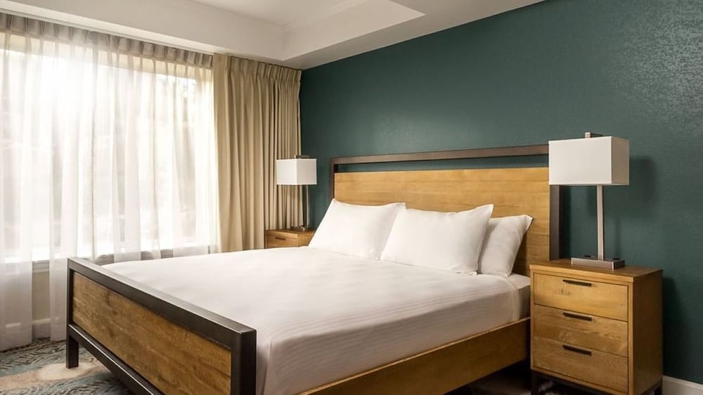 Room, King Bed, Aspire Building