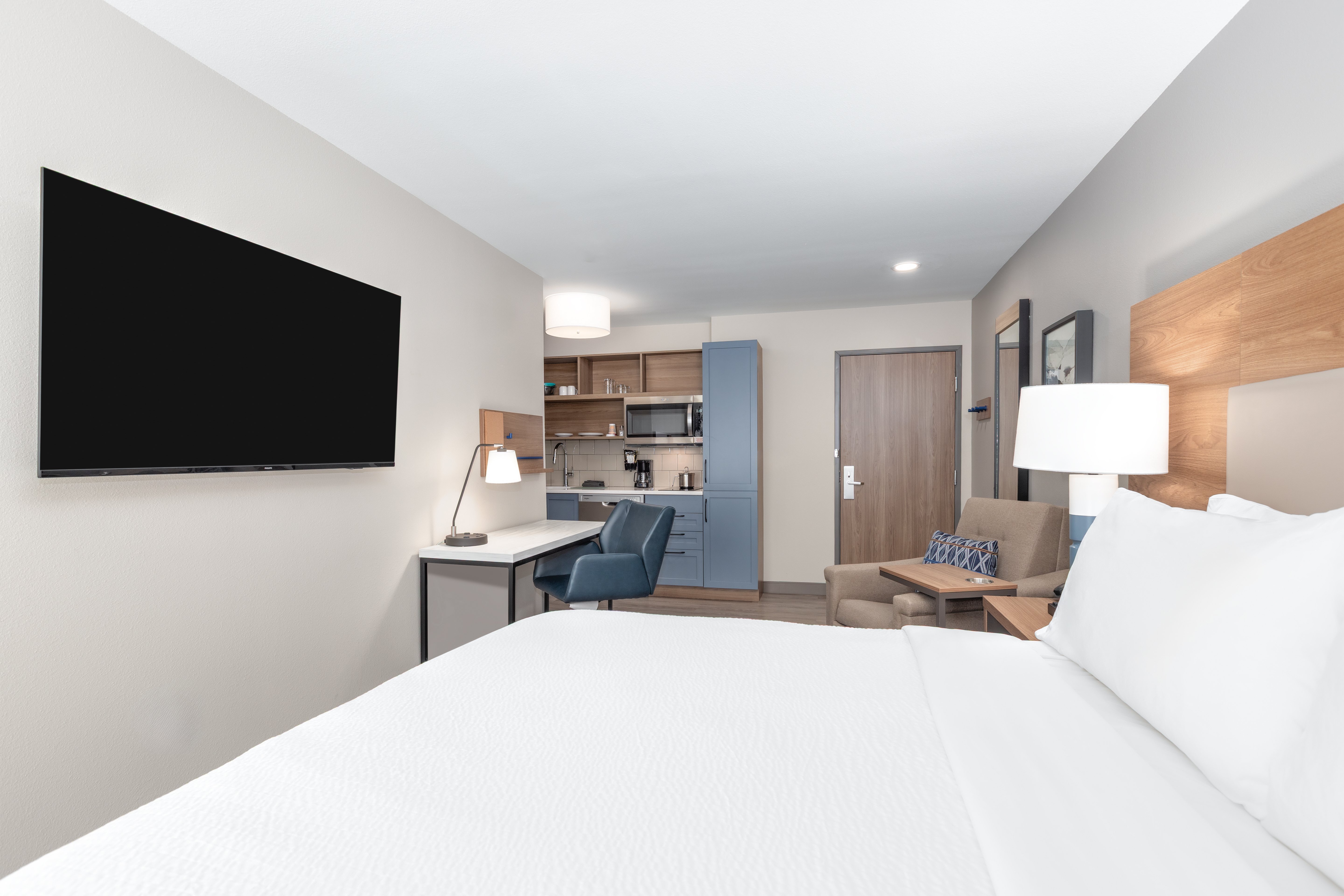 جناح استوديو بسرير كينج لذوي الإعاقة، Candlewood Suites Navasota By IHG 2/10