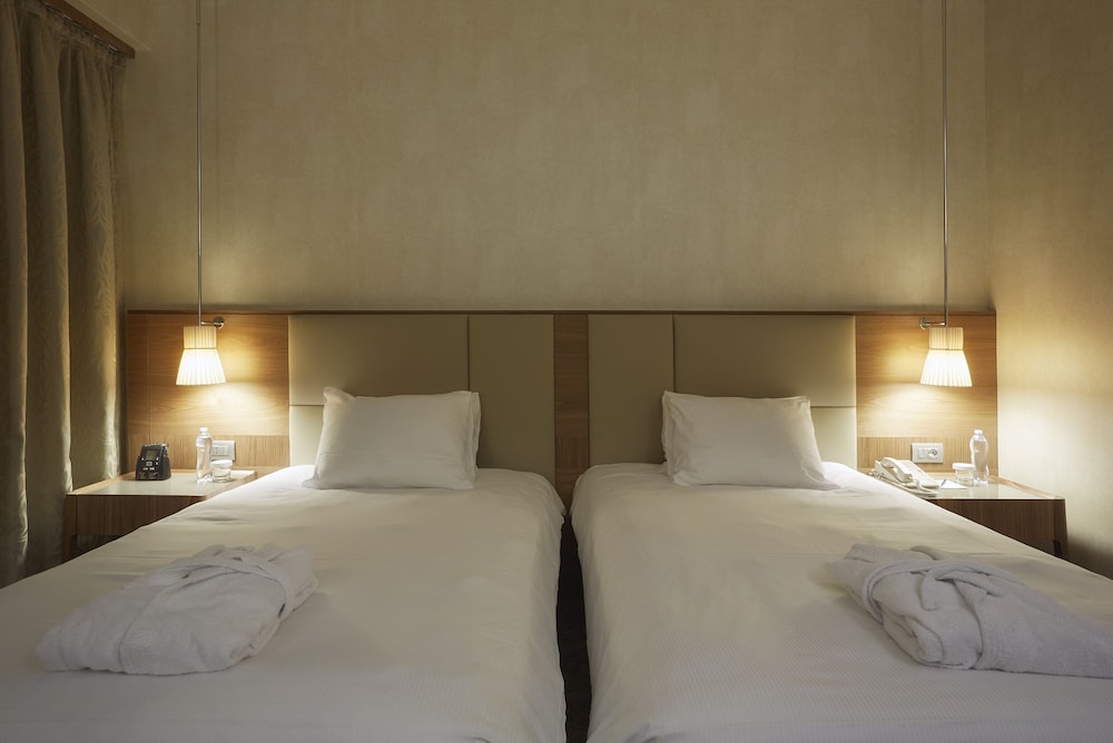 Hilton Milan Hotel 24/83