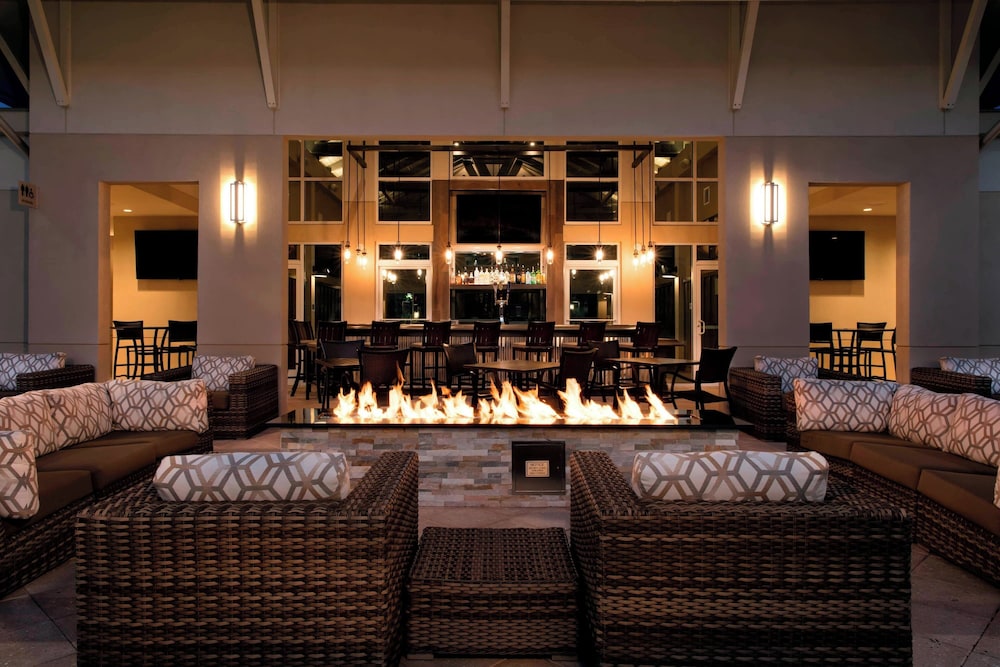 TownePlace Suites Orlando at Flamingo Crossings Town Center/Western Entrance 43/69