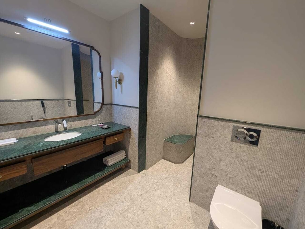 Regenta Resort Vanya Mahal 48/49