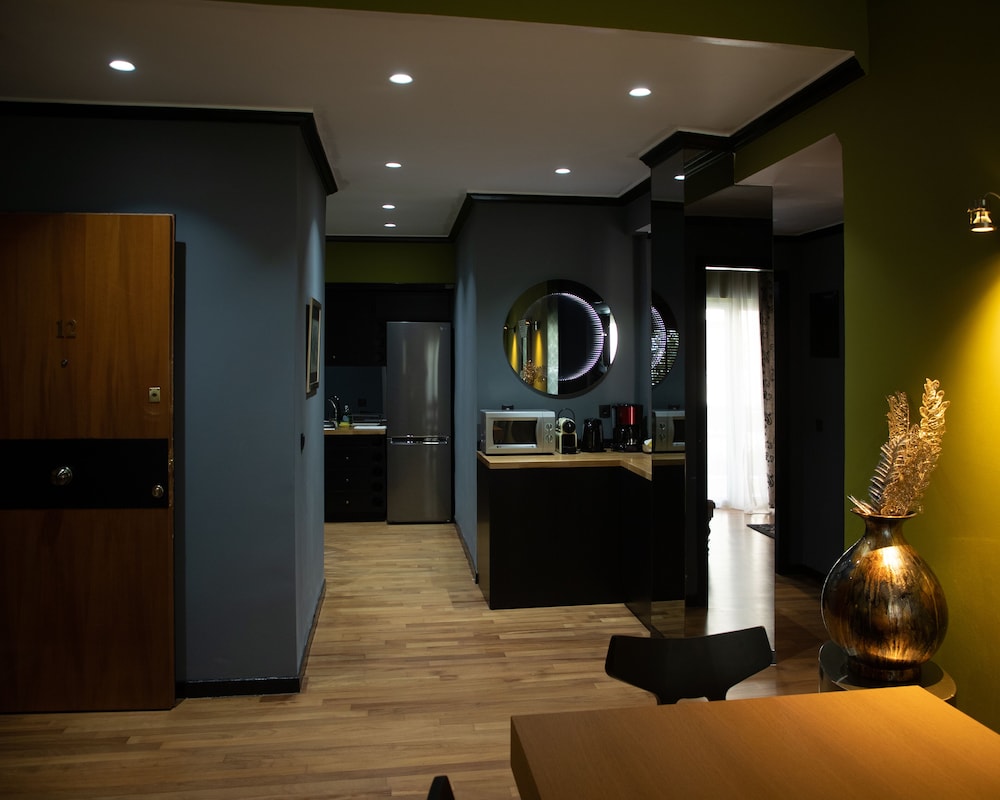 Andromeda Suites and Apartments 6/48