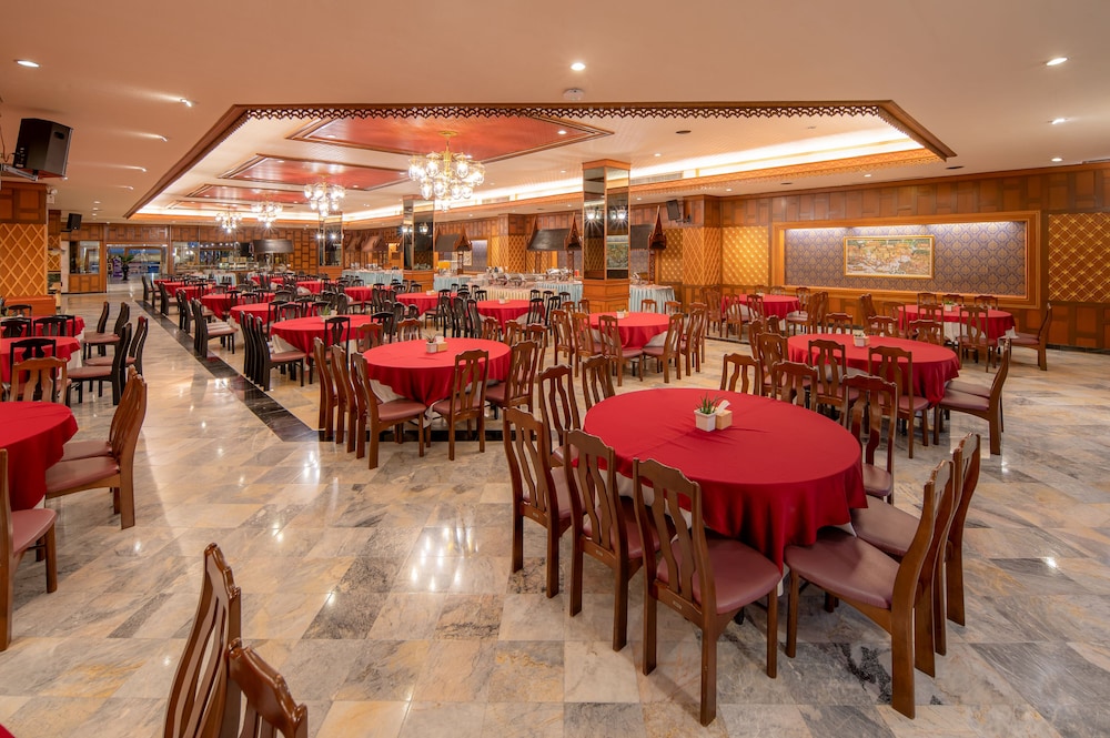 Alexander Hotel 34/50