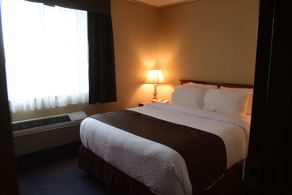 Coast Swift Current Hotel 11/65