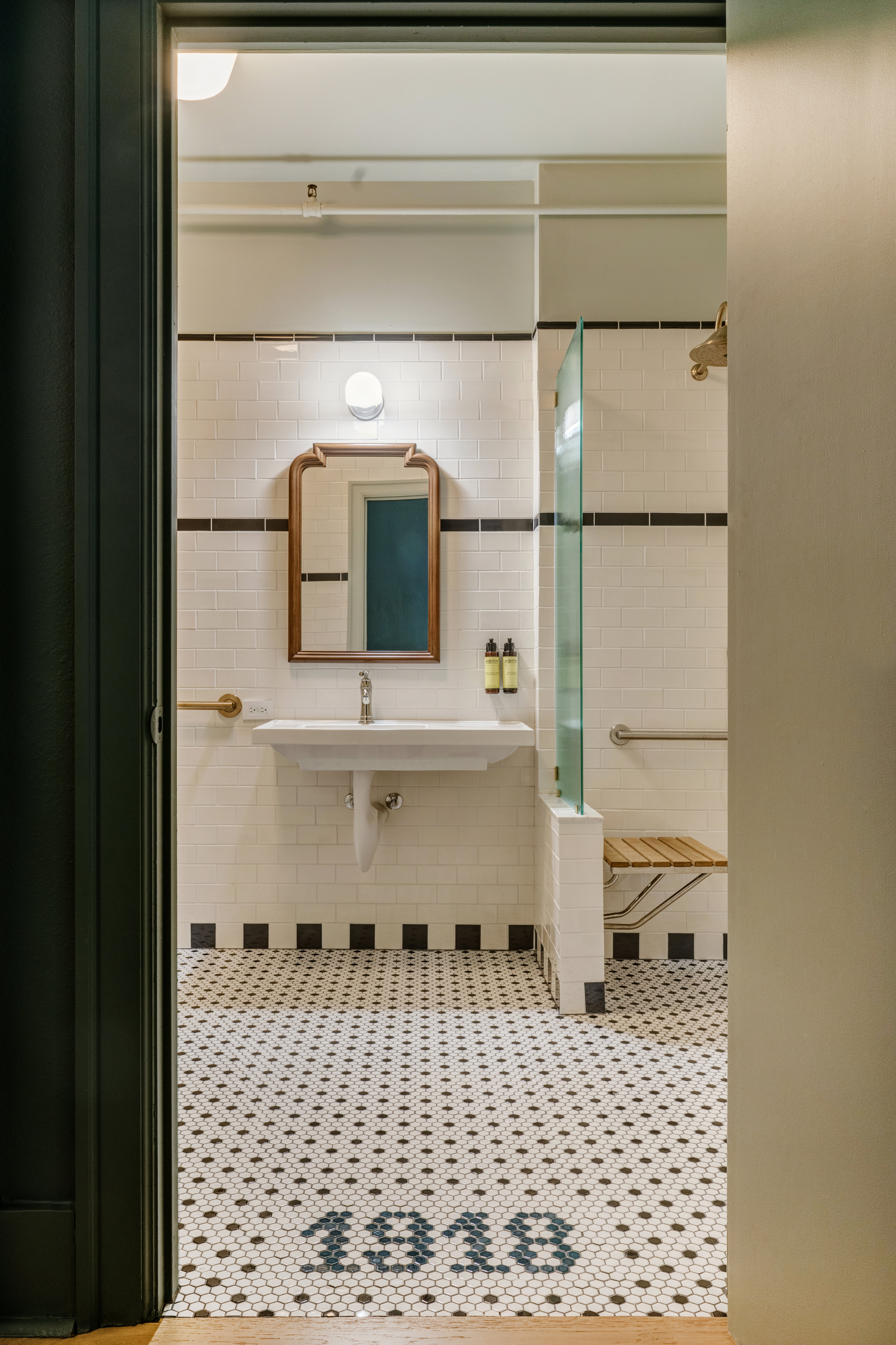 MarQueen Hotel 55/55