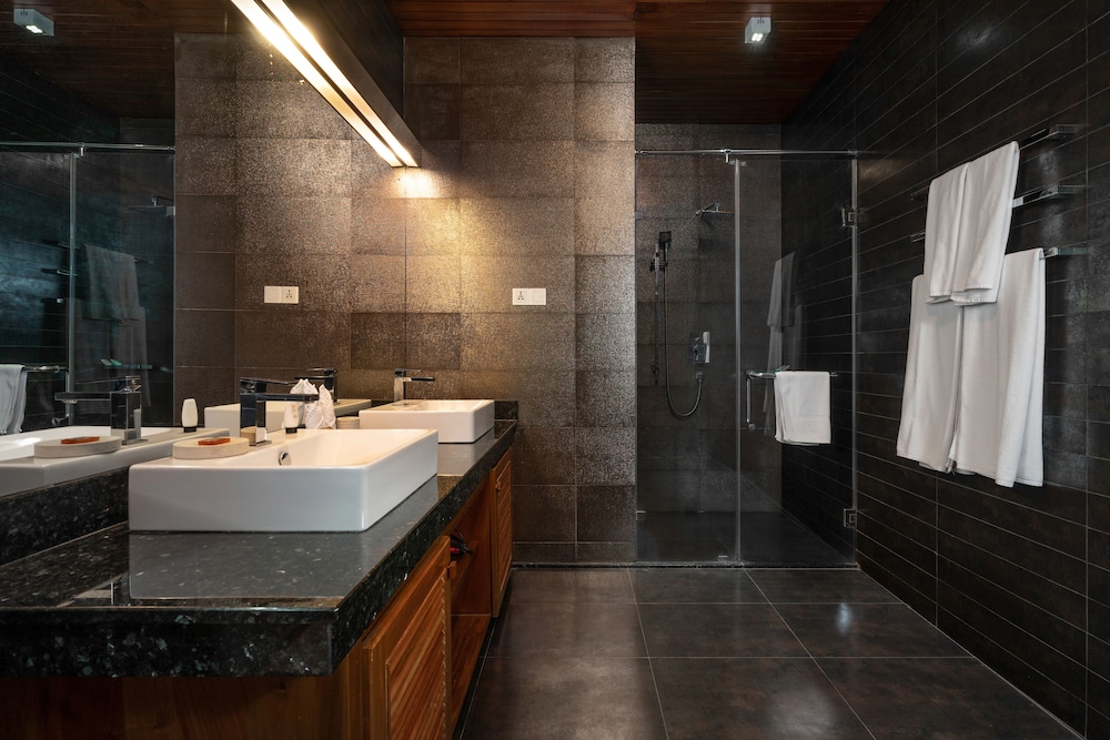 Clove Villa 30/65