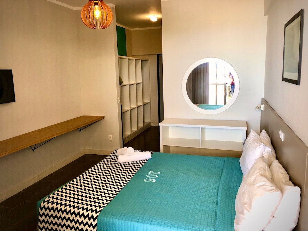 Cris Hotel 44/69