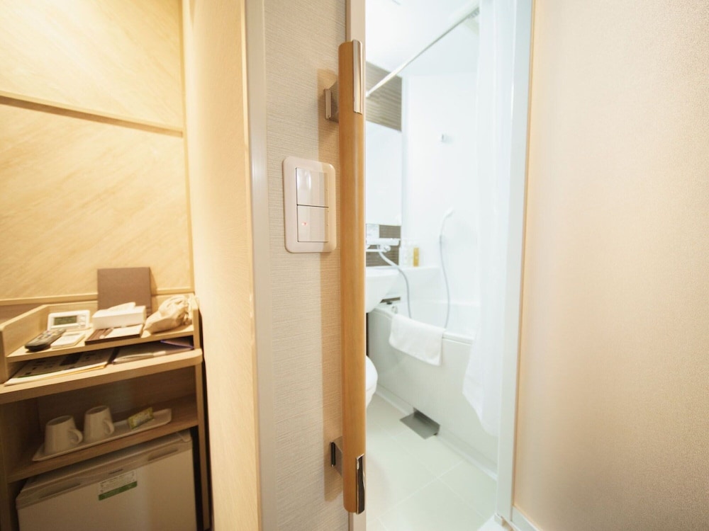 Super Hotel Umeda Higobashi 48/50