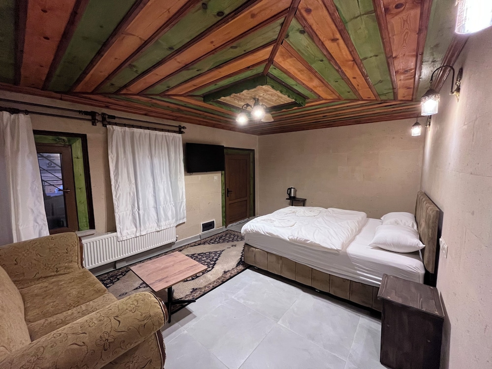 Basic, Double Bed