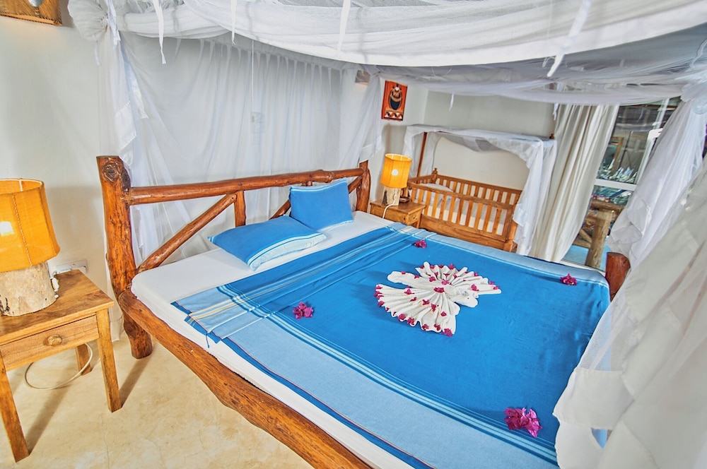Mvuvi Lodge 10/50