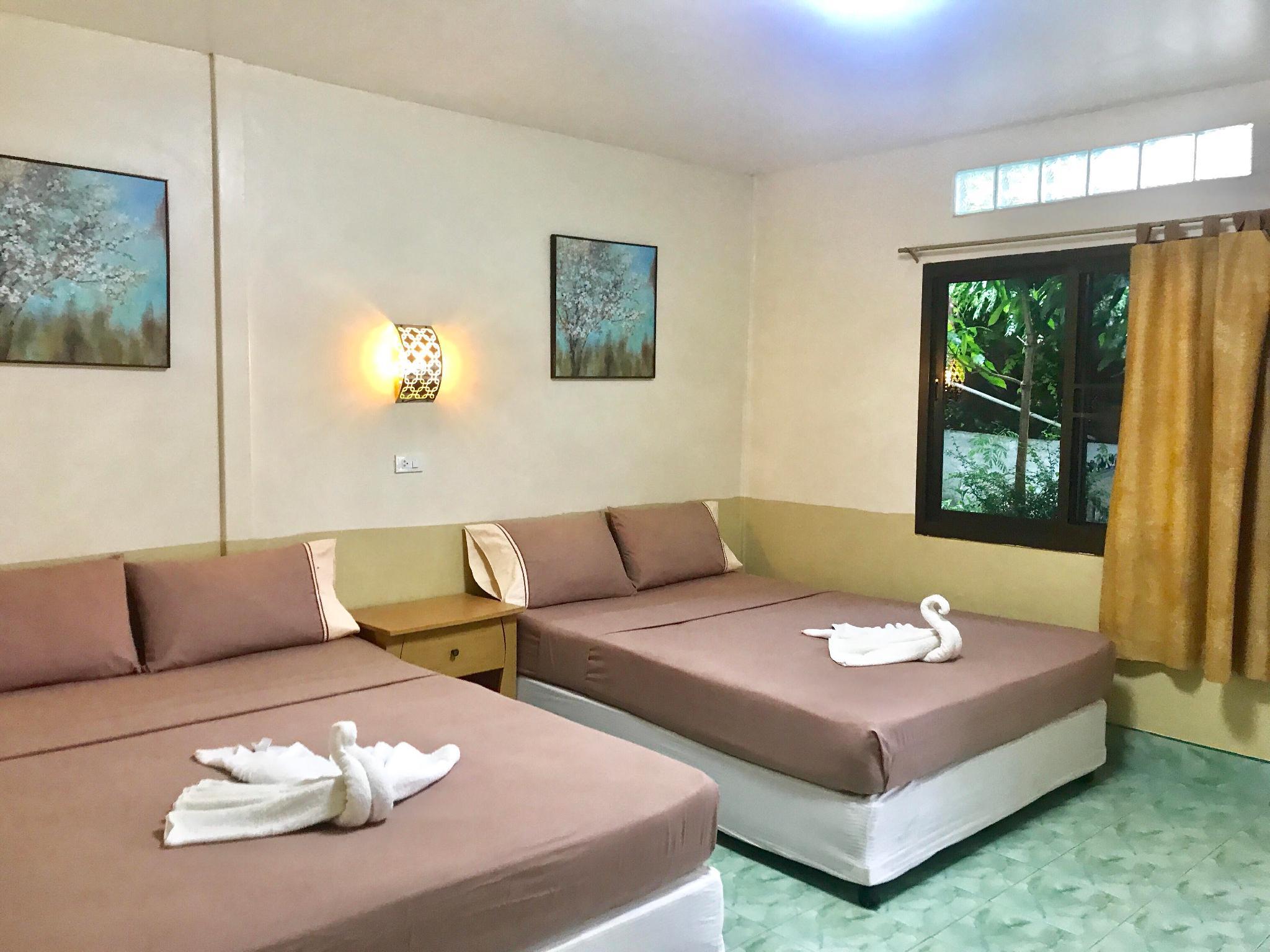 1 BEDROOM, STANDARD, TRIPLE, 1 QUEEN AND 1 SINGLE BED, BALCONY