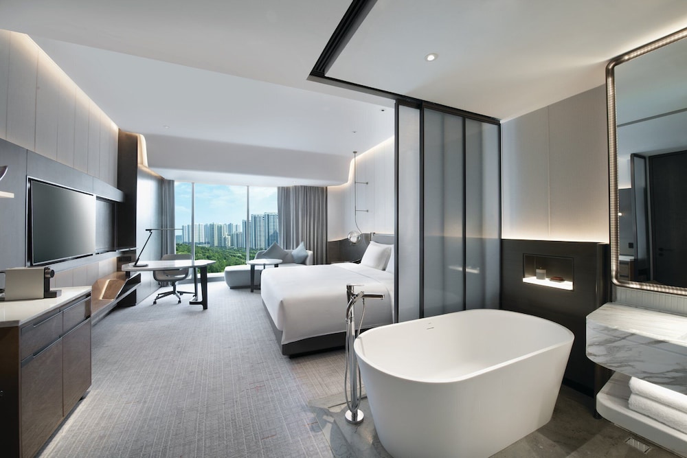 CROWNE PLAZA WUHAN OPTICS VALLEY 17/72