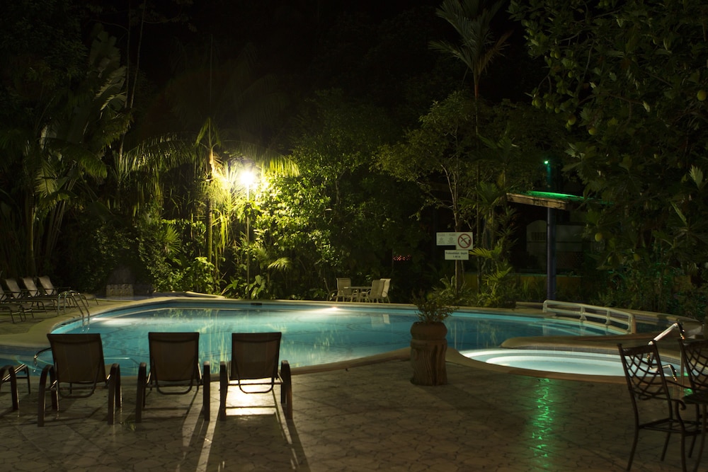 ANINGA LODGE 49/58