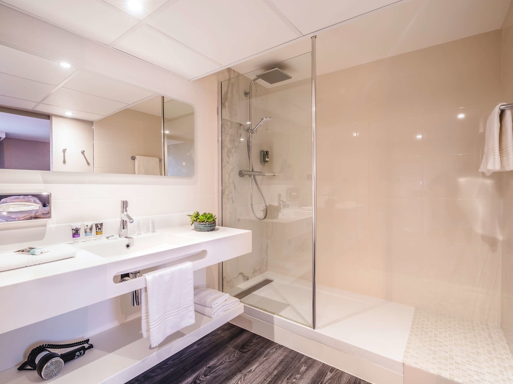 MERCURE PAU PALAIS DES SPORTS 8/67