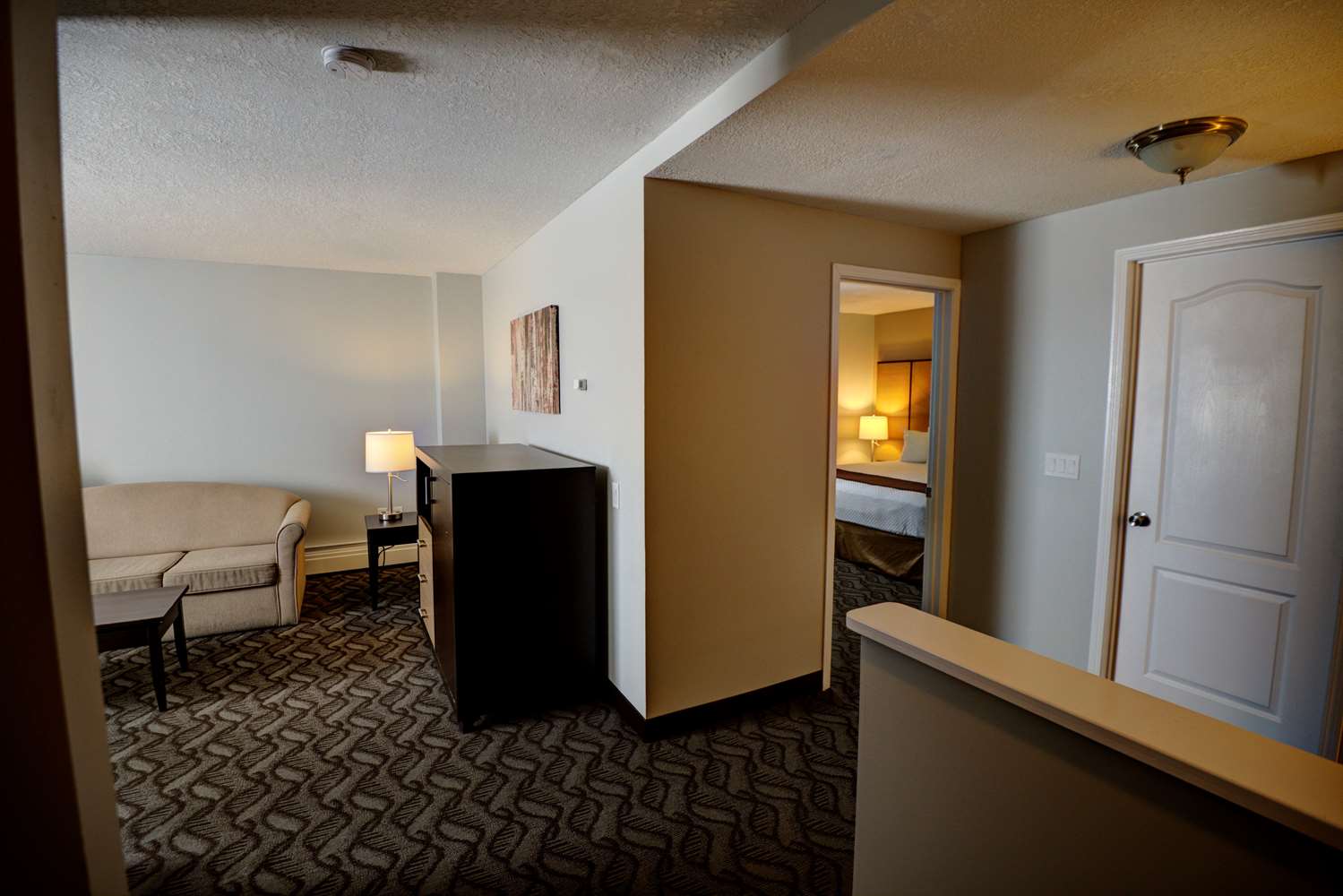 Days Inn by Wyndham Airdrie 24/31