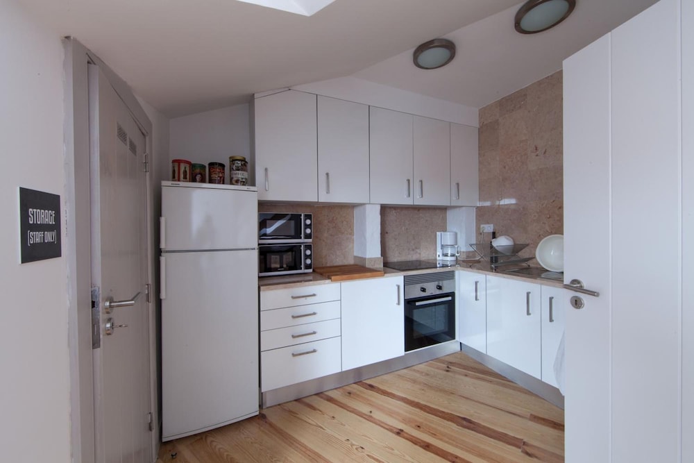 Inn Possible Lisbon Hostel 5/50