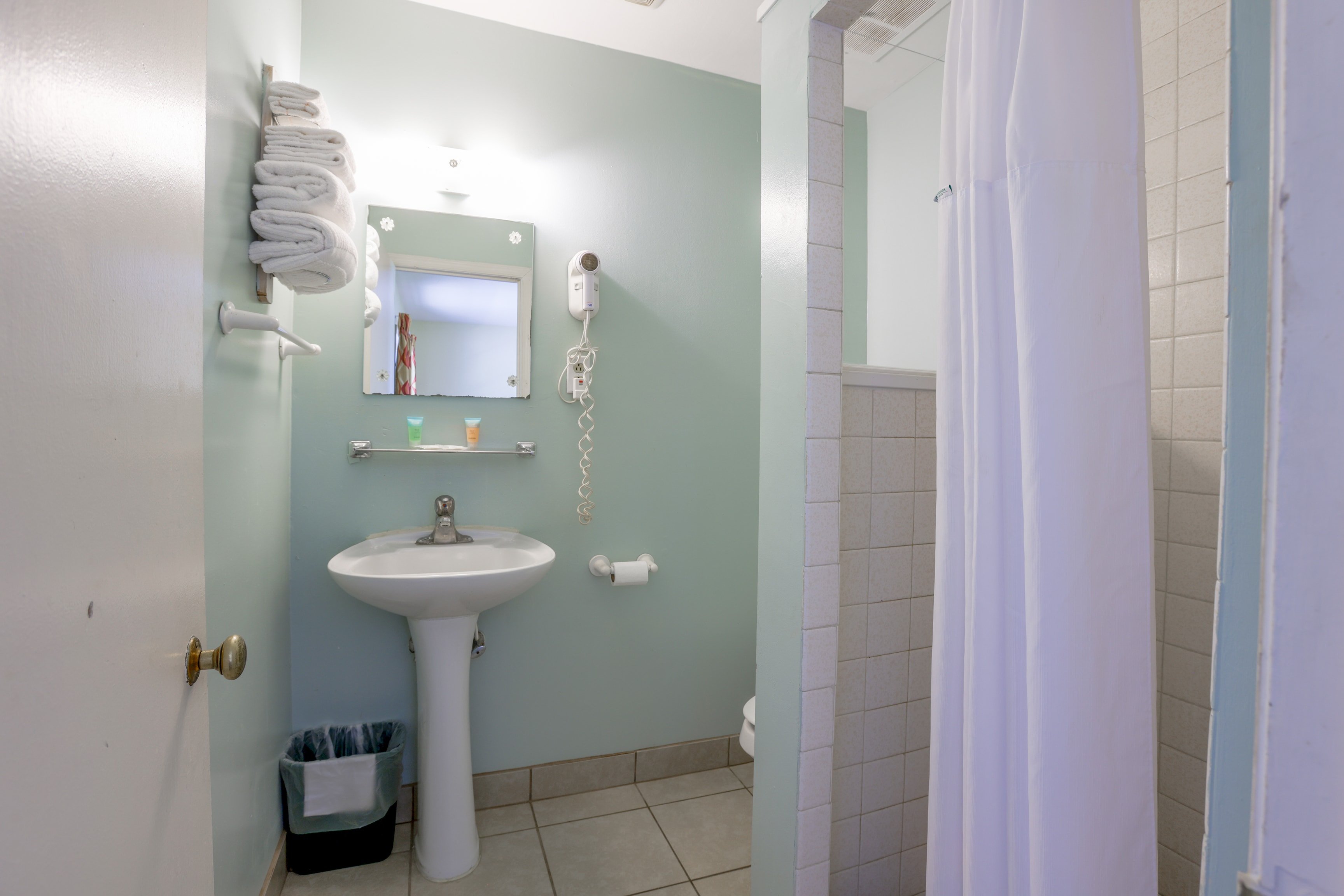 Relax Inn By OYO Natural Bridge I-81 54/54
