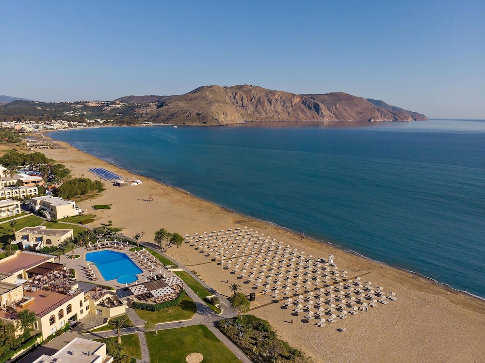 Pilot Beach Resort 74/78