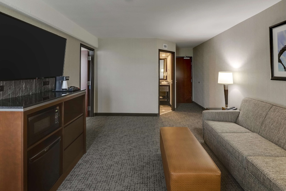 Drury Inn and Suites St. Joseph 34/45