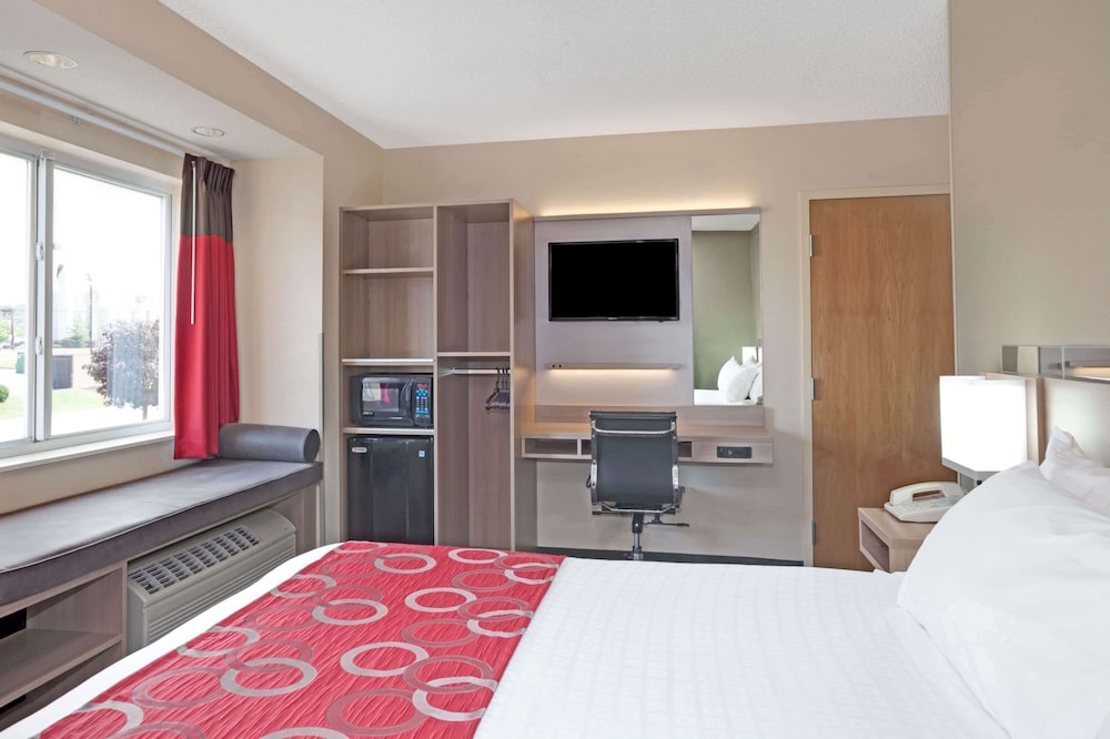 Microtel Inn & Suites By Wyndham Charleston Wv 10/37