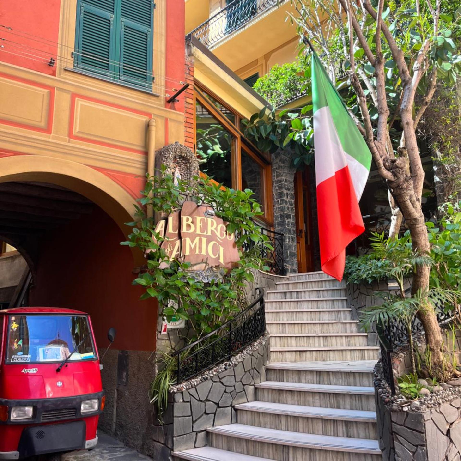 Albergo degli Amici 4/57