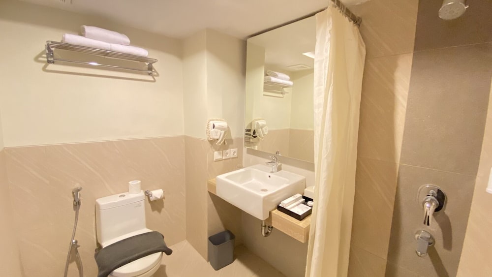 Swiss-Belcourt Bogor (Ex. Horison Bogor Icon Hotel and Convention) 57/58