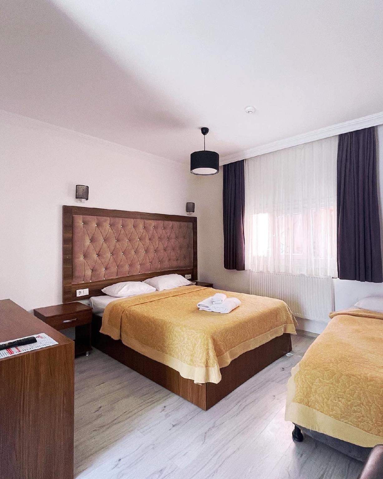 Ranax Hotel 4/23
