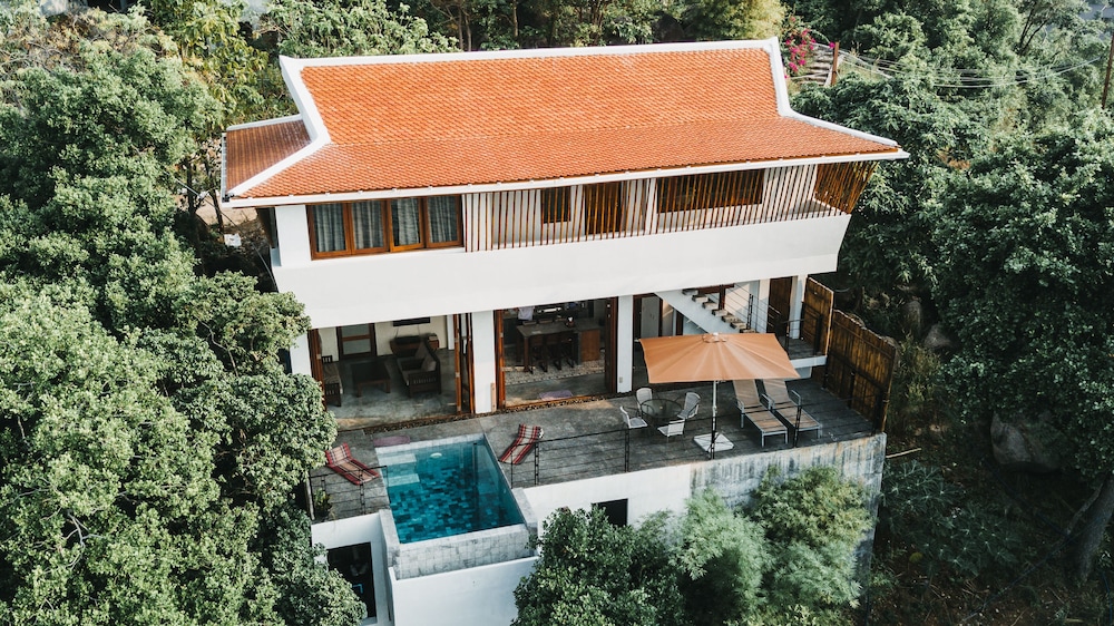 Philip's Villa 1/39