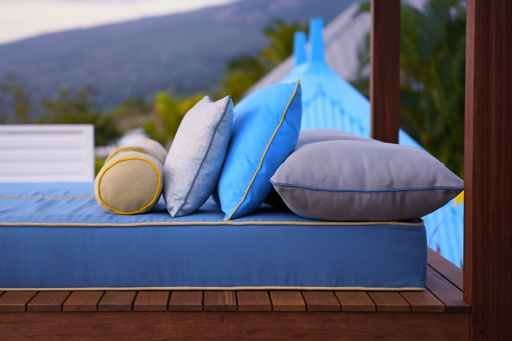 Blue Margouillat Seaview Hotel 14/35