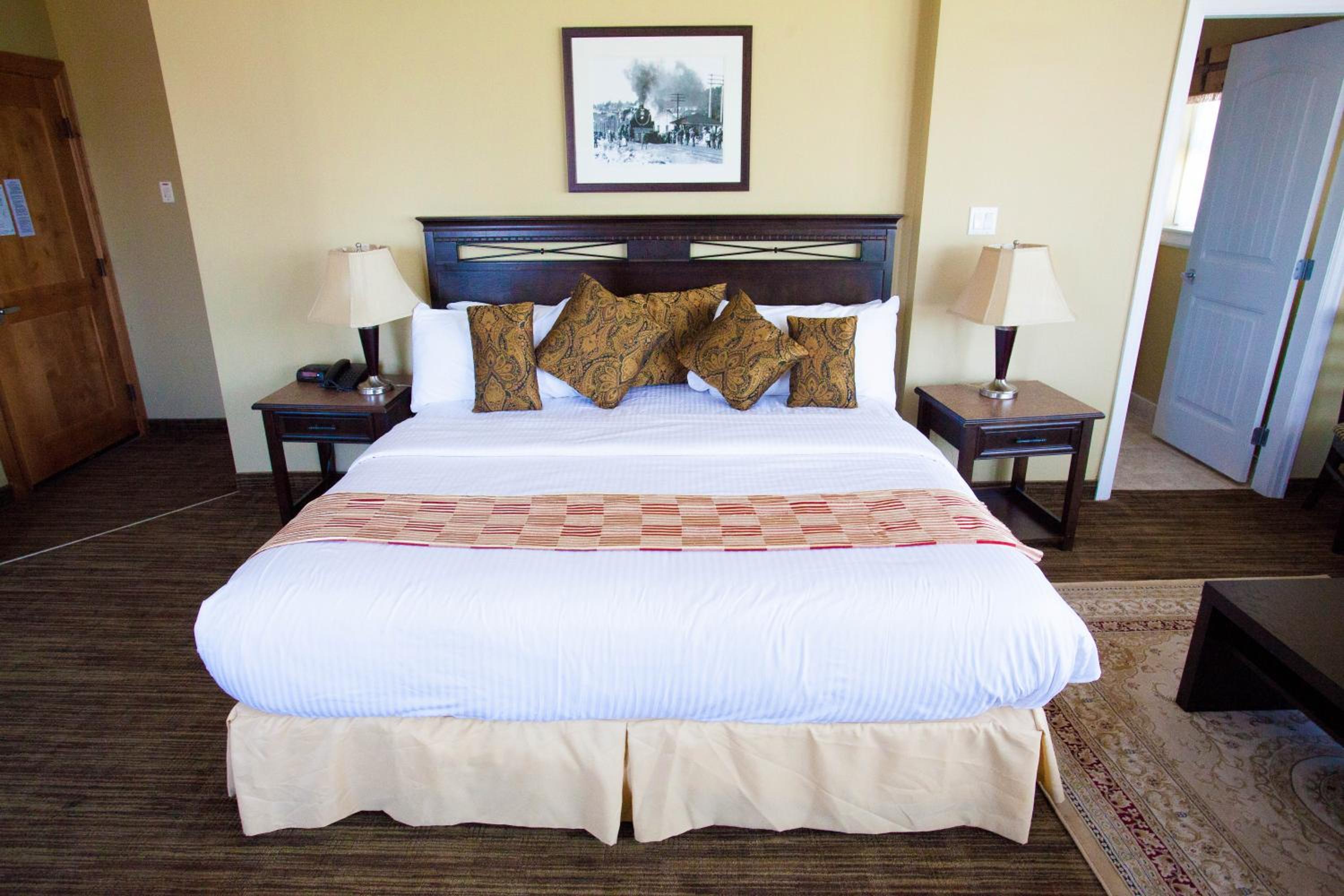 Suite, King Bed, Hot Tub